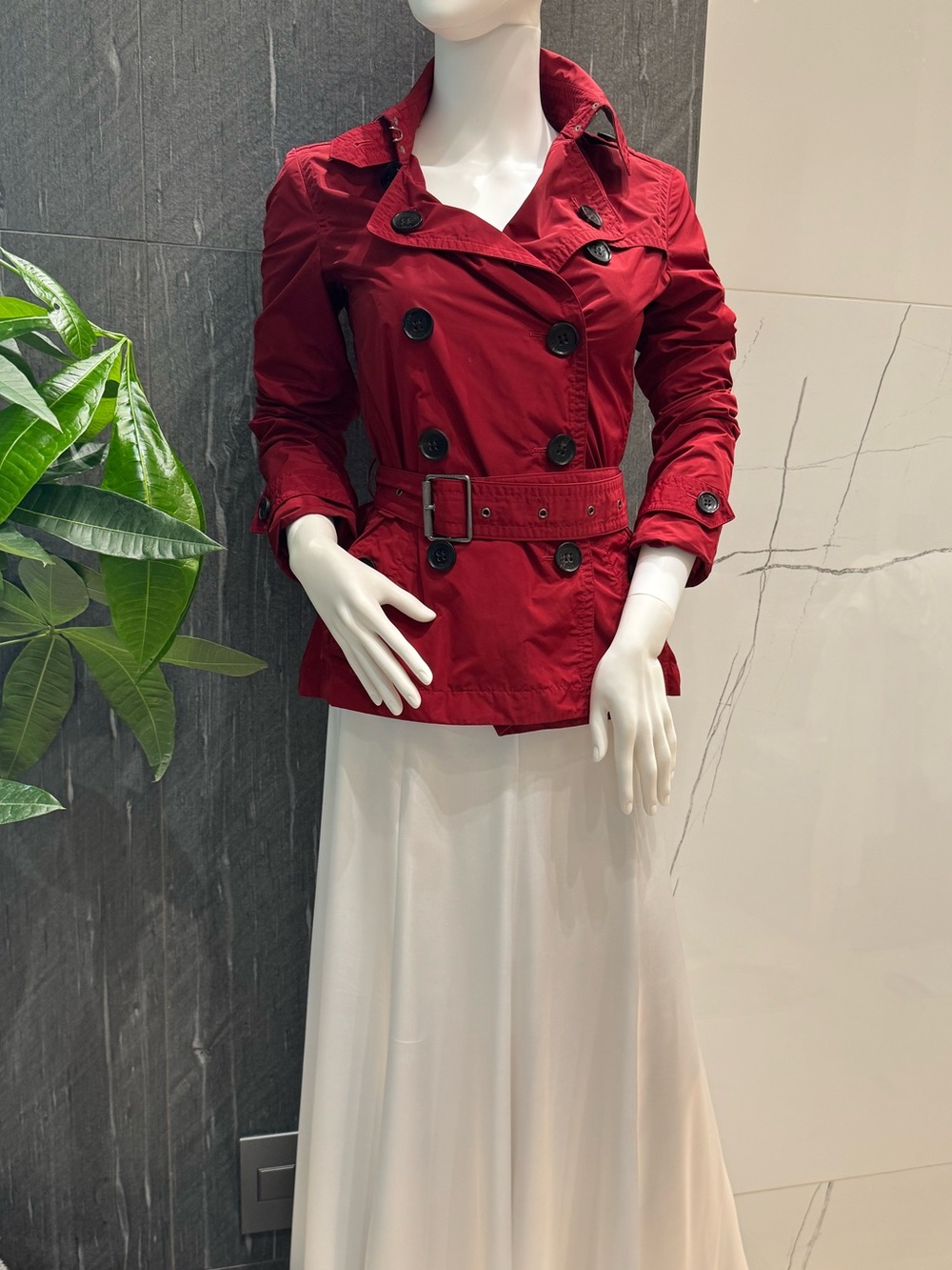 BURBERRY Jacket 
Double-Breasted Red Trench Jacket with Belt & hoodie Size S
